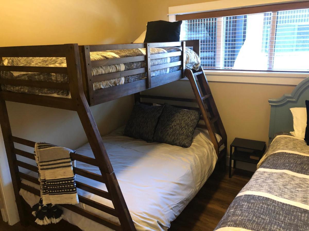 Port Renfrew Vacation Rentals Екстериор снимка
