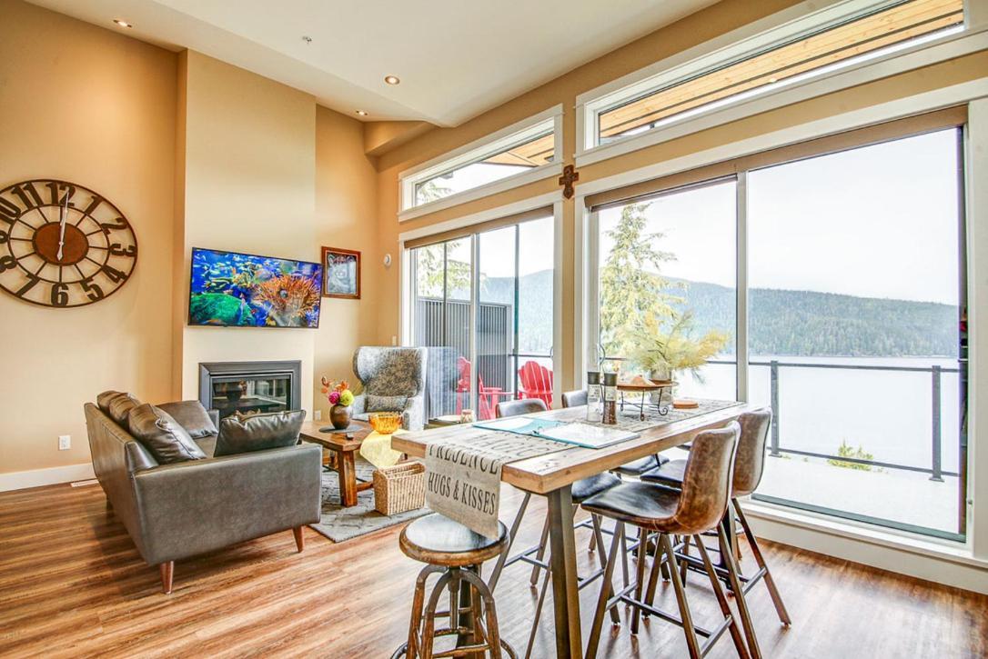 Port Renfrew Vacation Rentals Стая снимка