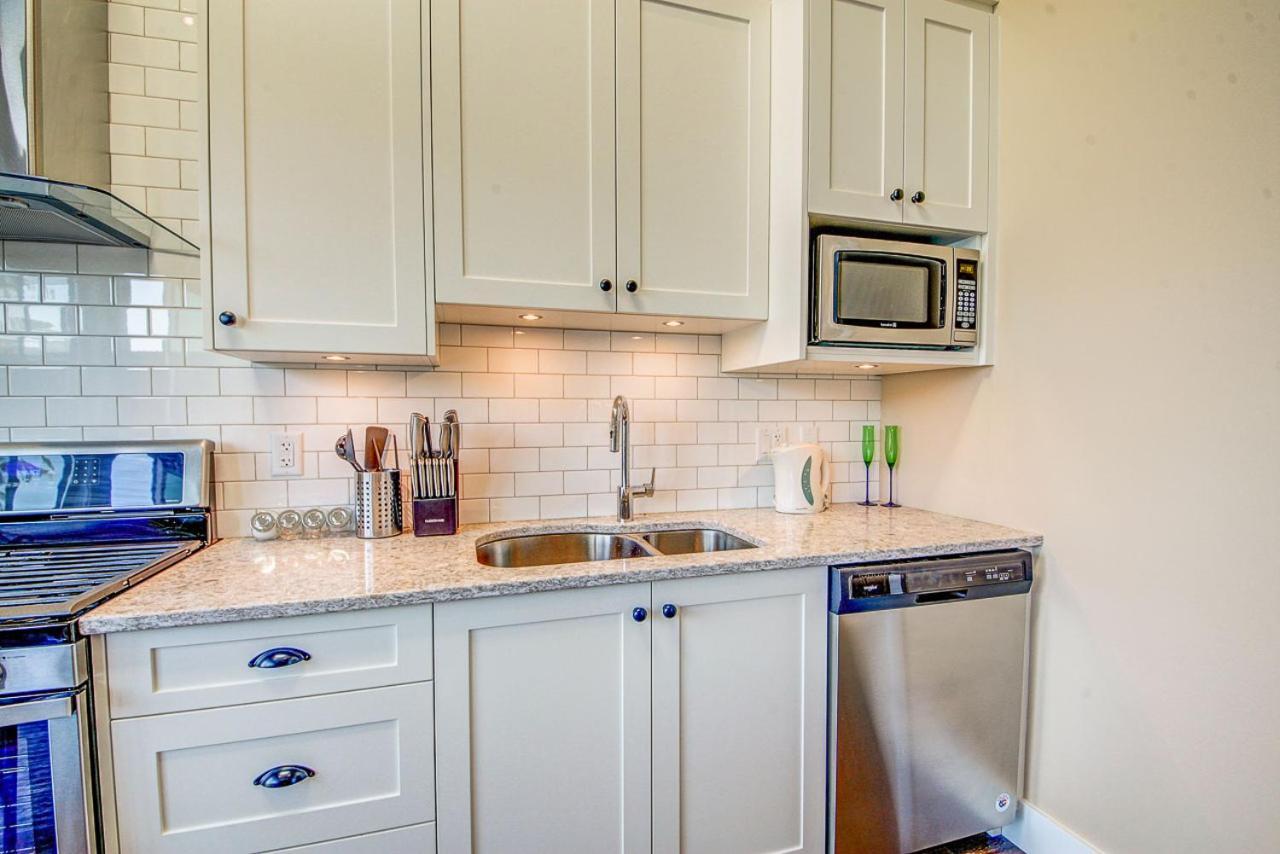 Port Renfrew Vacation Rentals Стая снимка
