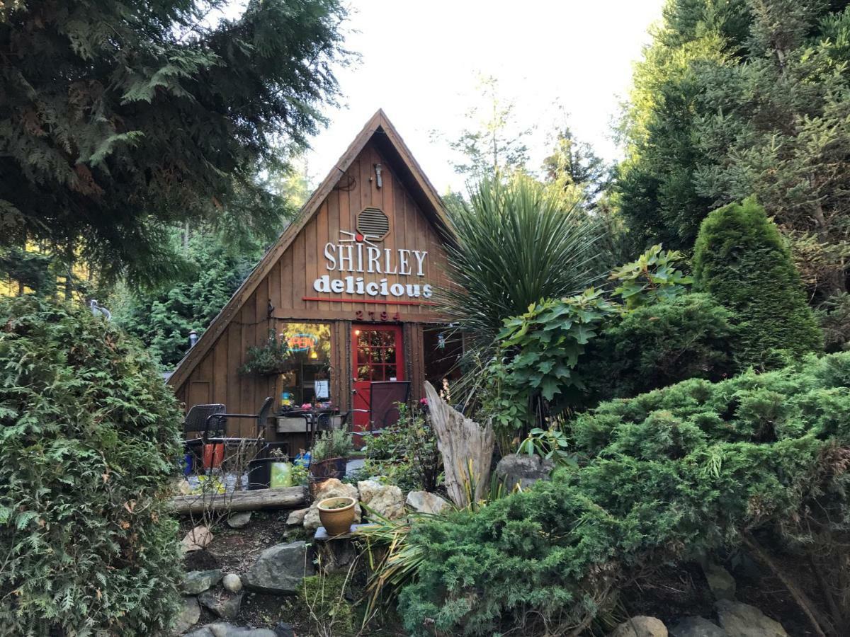 Port Renfrew Vacation Rentals Екстериор снимка